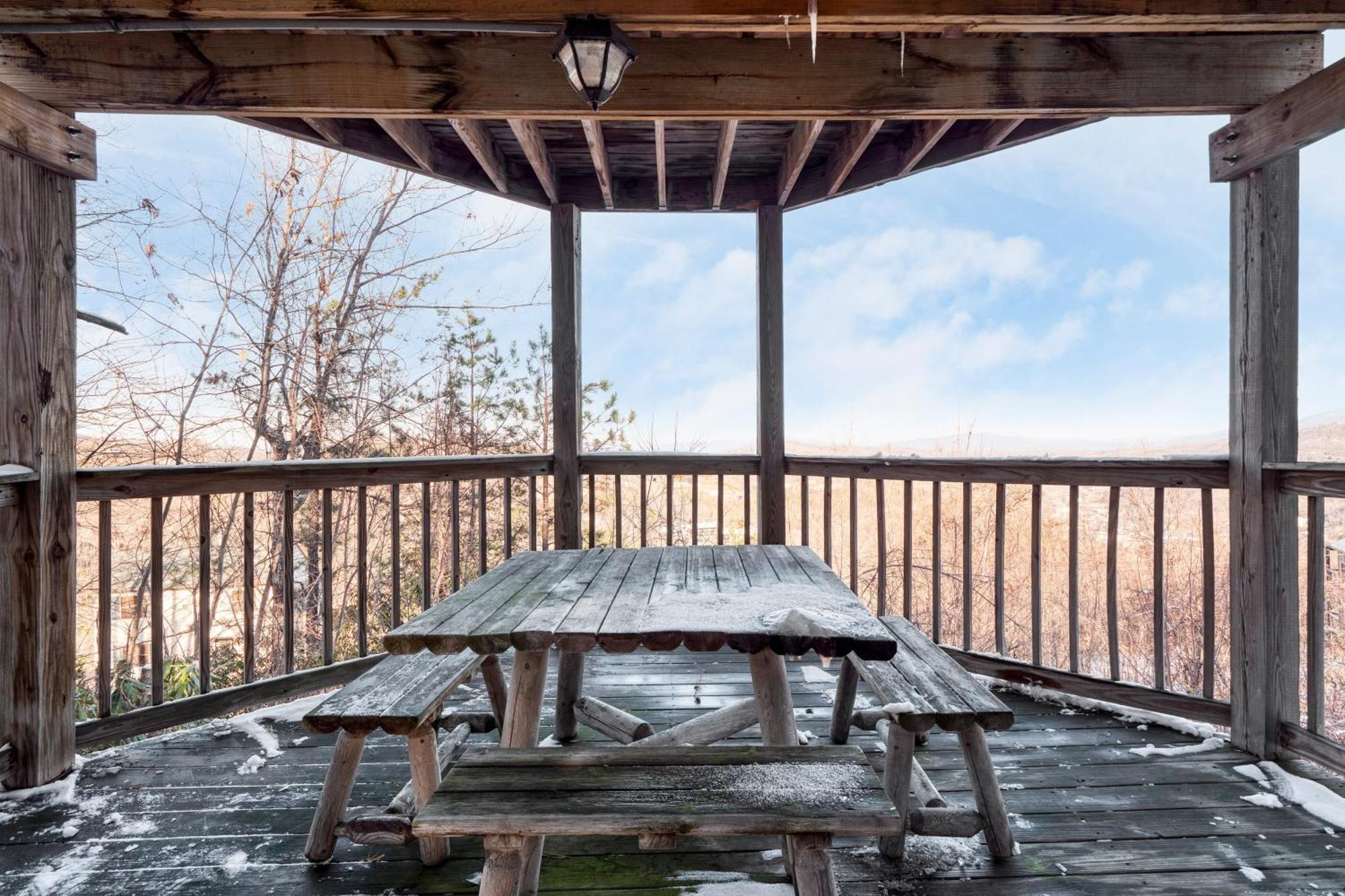 Fontana By Avantstay Gorgeous Mountain Cabin W Views Hot Tub Game Room Gatlinburg Eksteriør billede