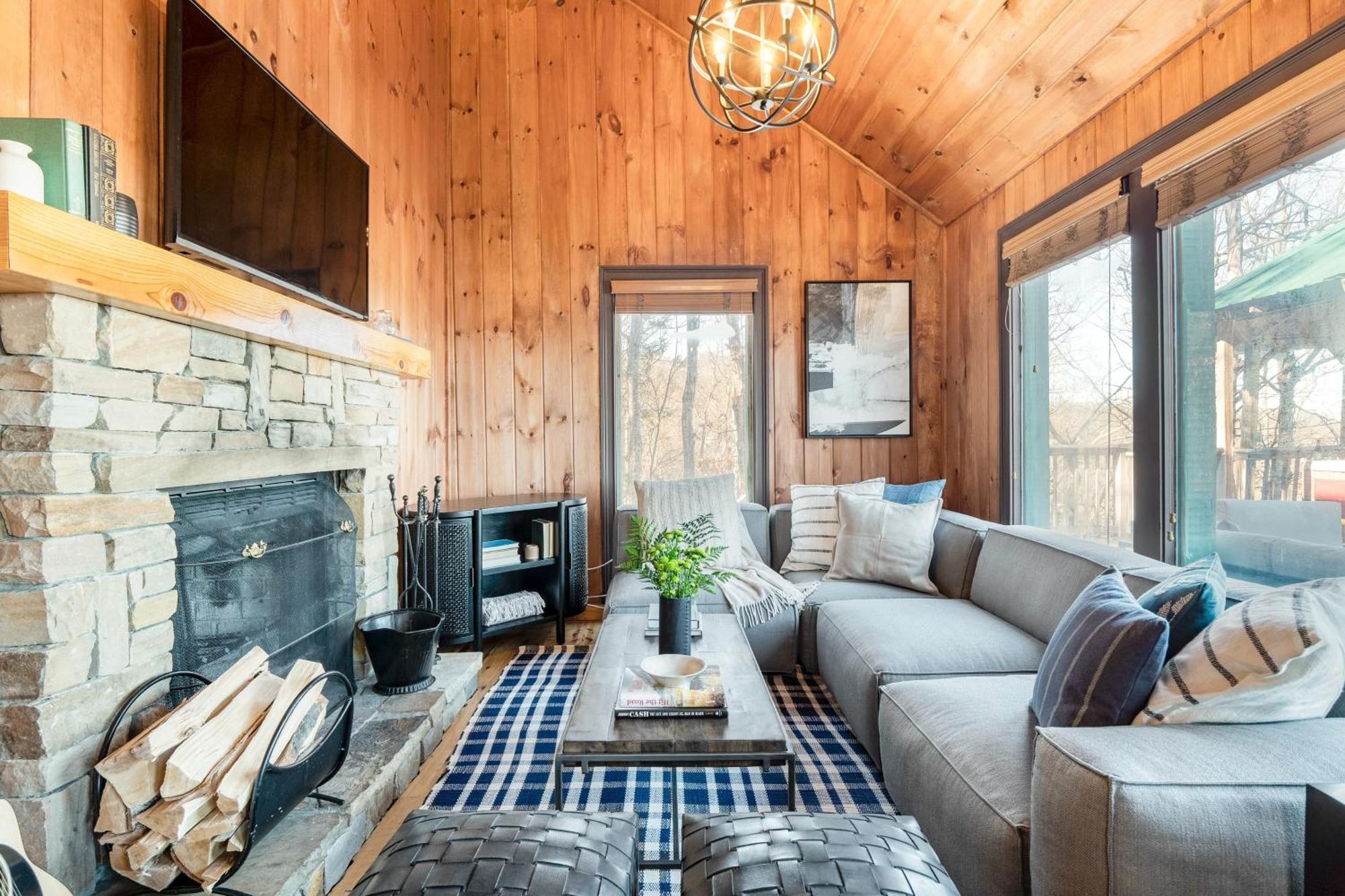 Fontana By Avantstay Gorgeous Mountain Cabin W Views Hot Tub Game Room Gatlinburg Eksteriør billede